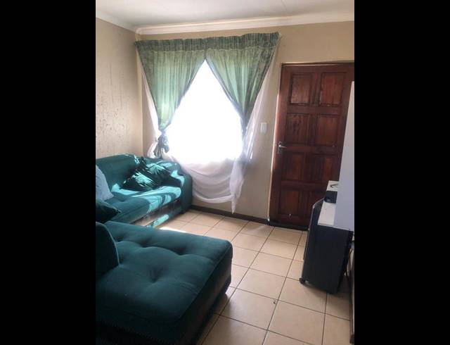 3 BEDROOM HOUSE FOR SALE IN HELDERWYK